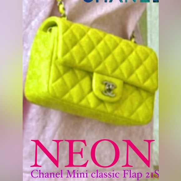 Chanel - Picture 3 of 16